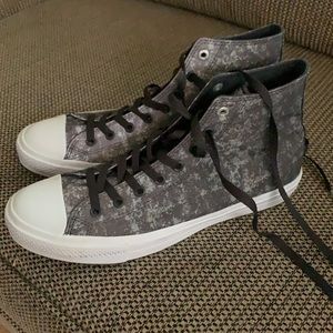 BRAND NEW Mens Converse High Tops- Unique Gray Came Design